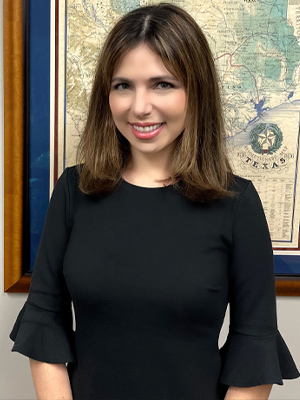Mayra Flores